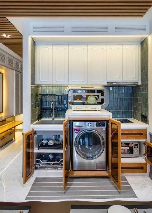 Apartment Classic Luxury Condo & Swiming Rooftop Pool Ho Chi Minh City